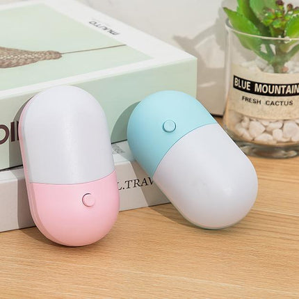 Kaksivärinen LED-yövalo pistorasiaan