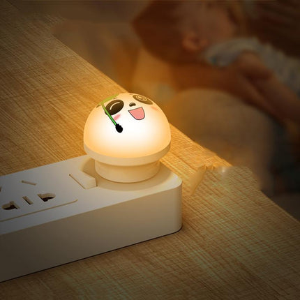 Pandan muotoinen LED-yövalo pistorasiaan