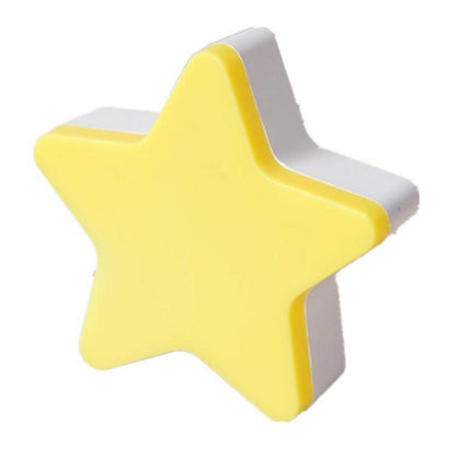 Tähdenmuotoinen LED-yövalo pistorasiaan