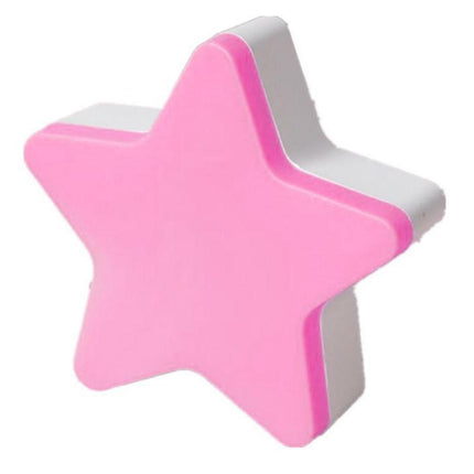 Tähdenmuotoinen LED-yövalo pistorasiaan