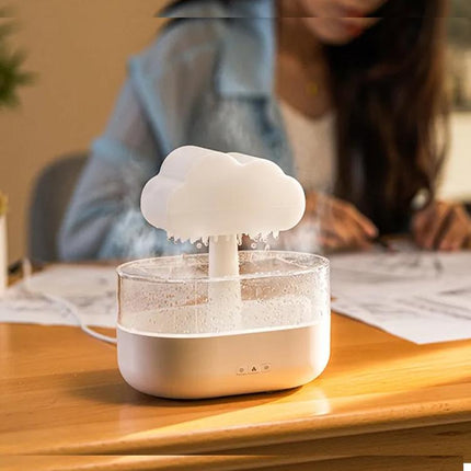 Pilvi-yövalo ja ilmankostutin yhdistelmä