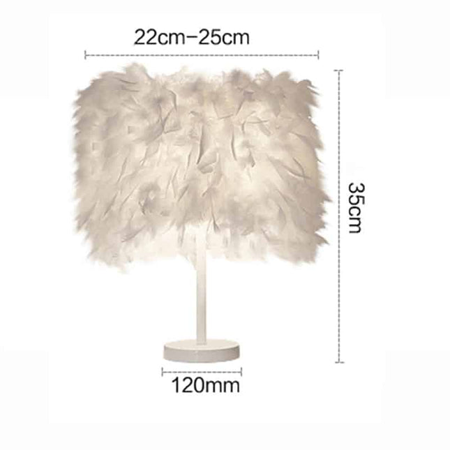 Koristeellinen höyhen yöpöytälamppu makuuhuoneeseen