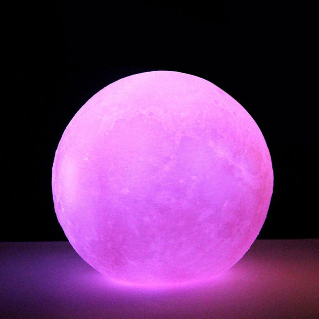 Monivärinen 3D-kuulamppu kaukosäätimellä