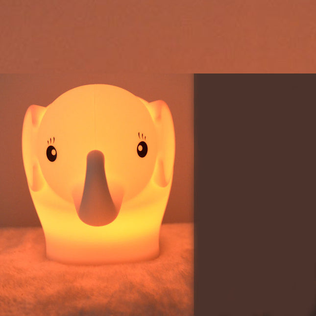 Monivärinen elefantti-yövalo vauvalle silikonia