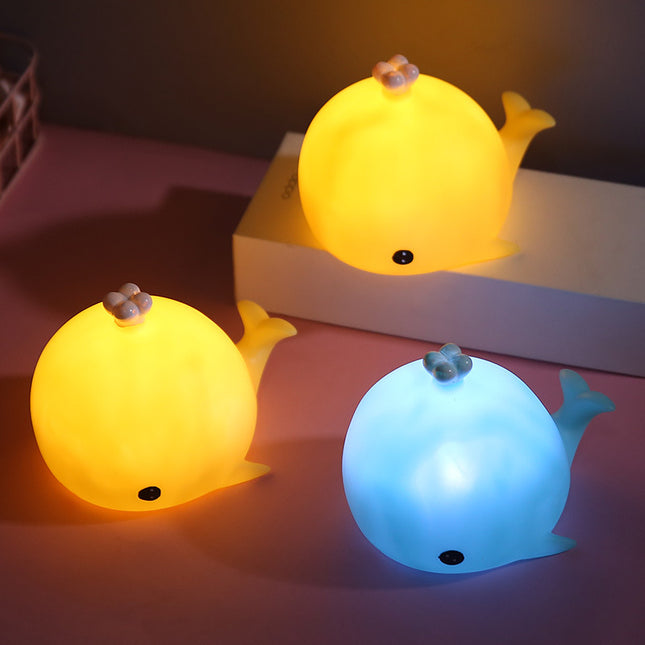 Pieni paristokäyttöinen valas-yövalo