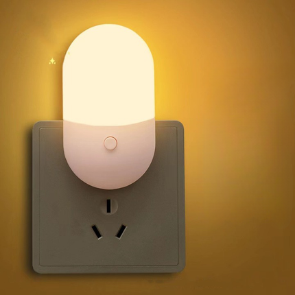 Kaksivärinen LED-yövalo pistorasiaan