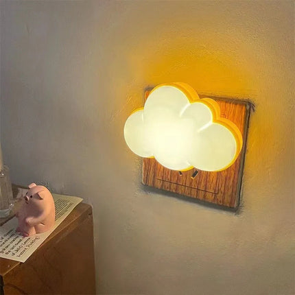 Pilven muotoinen LED-yövalo pistorasiaan