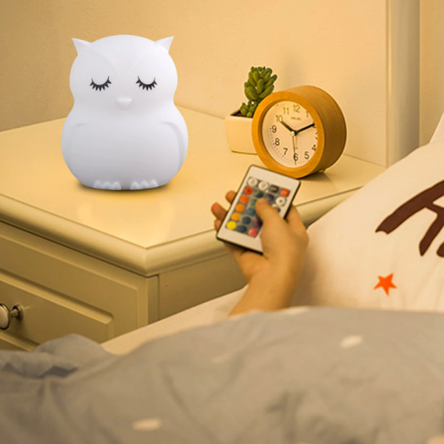 Ladattava pöllö yövalo kaukosäätimellä