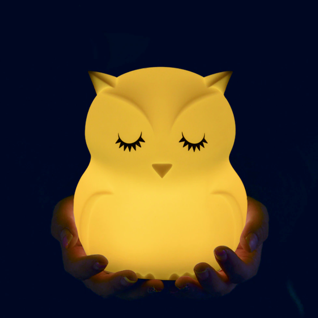 Ladattava pöllö yövalo kaukosäätimellä