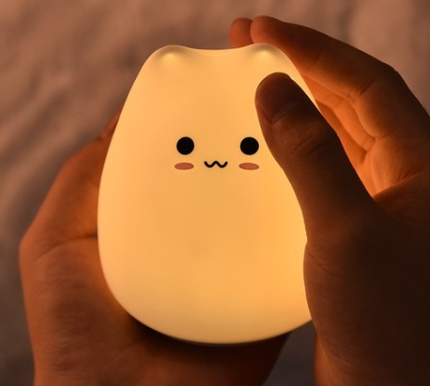 Pehmeä silikoninen kissanpentu yövalo