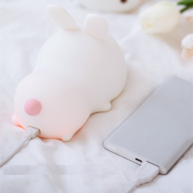 Ladattava pupu yövalo kaukosäätimellä