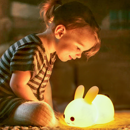 Kosketuksella säädettävä silikoninen pupu-yövalo