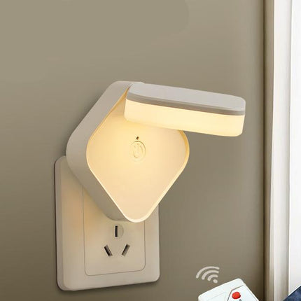 Kaukosäädettävä seinäyövalo suoraan pistorasiaan