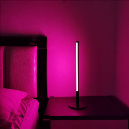 Moderni LED-pöytävalaisin värisäädöllä kaukosäätimellä
