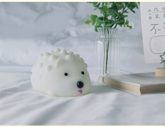 Ladattava silikoninen siili-yövalo vauvan huoneeseen