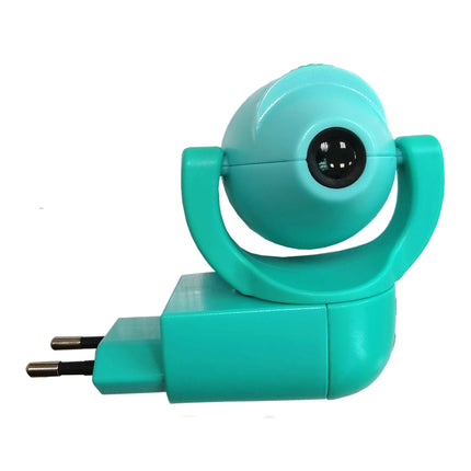 Lasten yövalo kuvaprojektorilla seinään